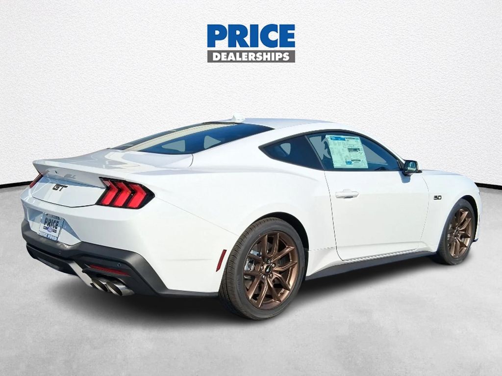 2025 Ford Mustang GT Premium Fastback - Photo 3