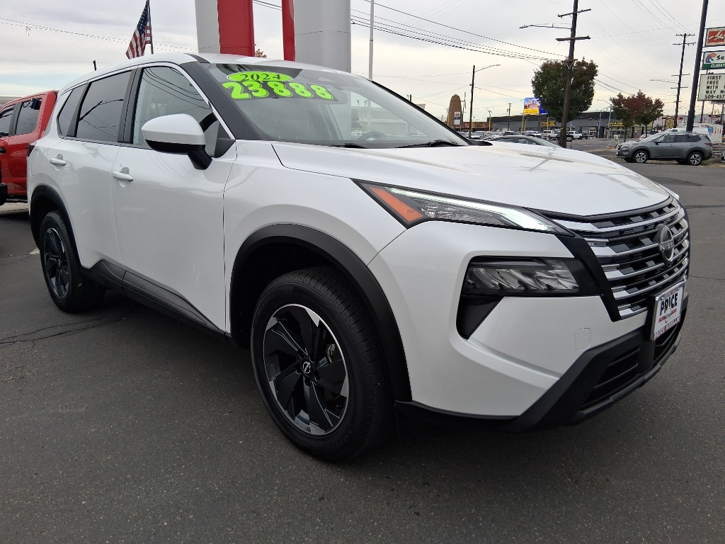Used 2024 Nissan Rogue SV SUV