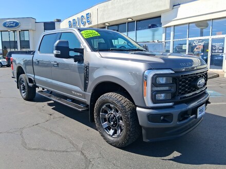 2023 Ford F-350 Lariat Truck Crew Cab