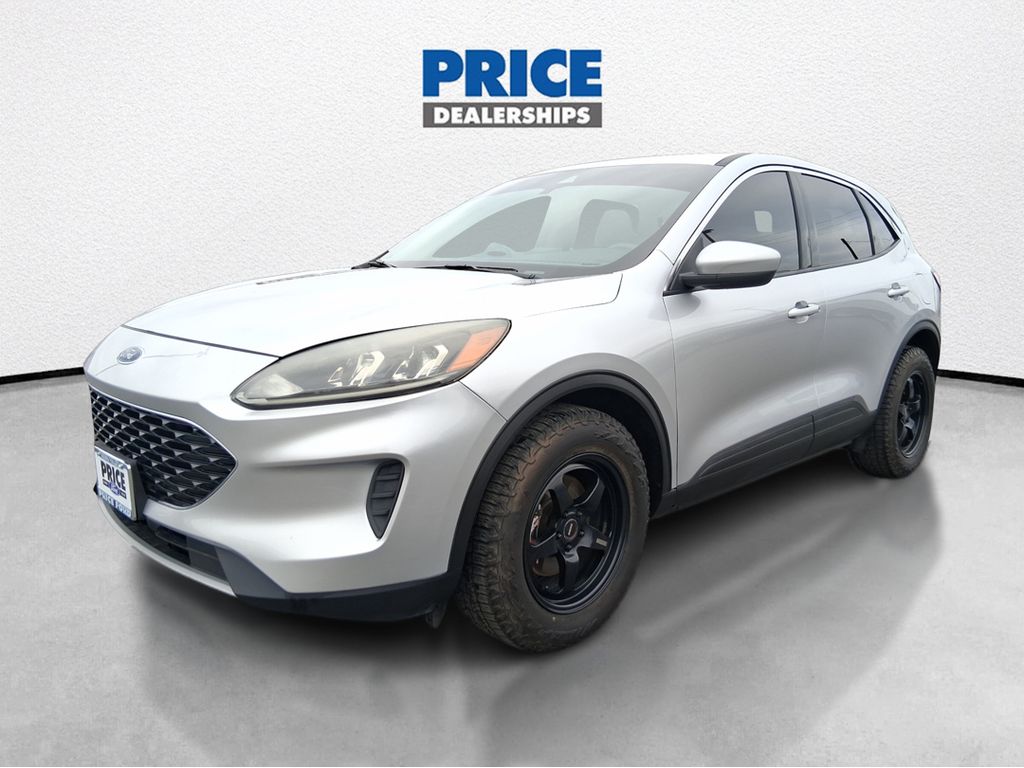 Used 2020 Ford Escape SE with VIN 1FMCU9G68LUB06866 for sale in Yakima, WA