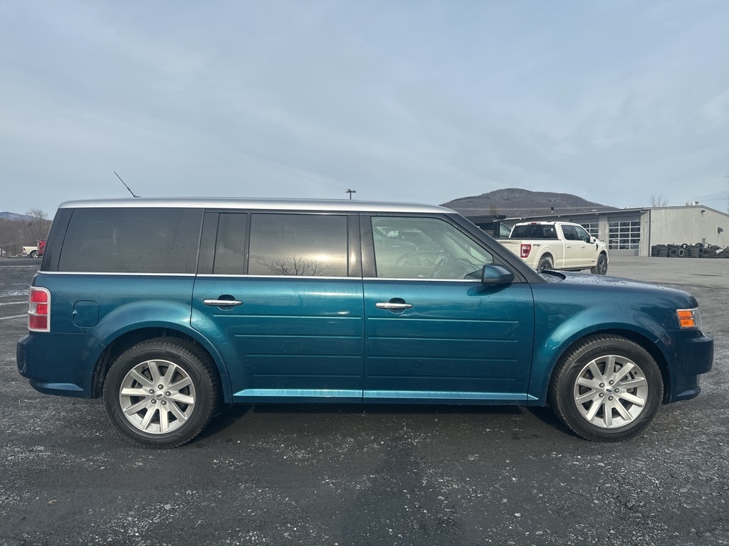 Used 2011 Ford Flex SEL with VIN 2FMHK6CC3BBD23901 for sale in Rutland, VT