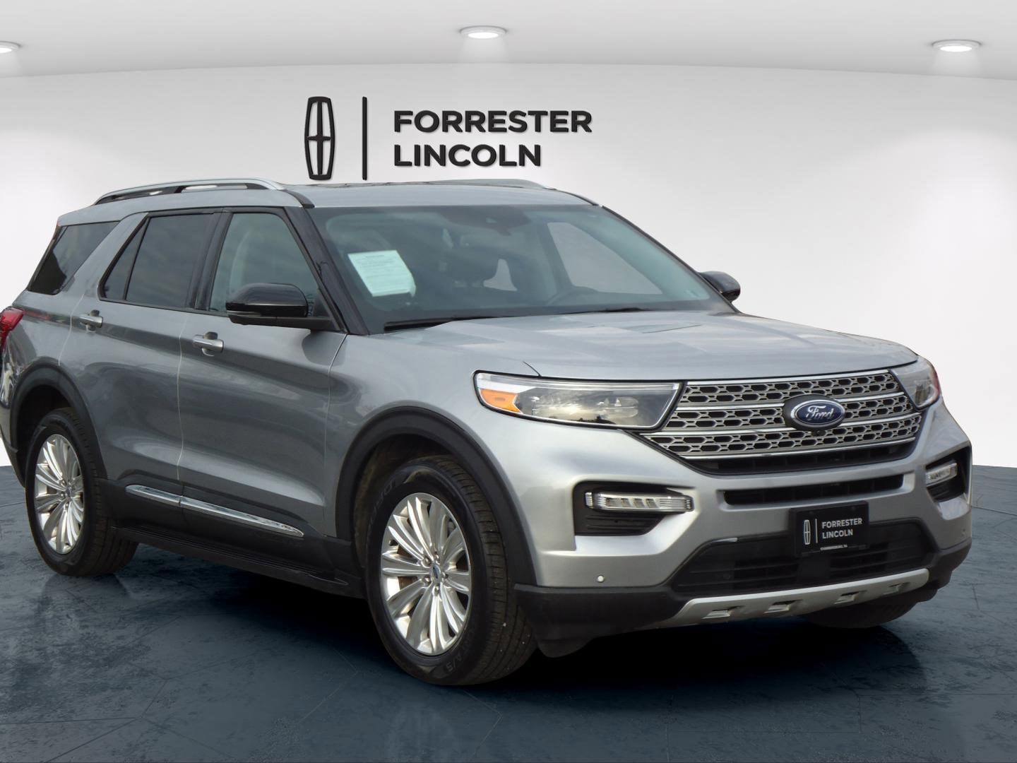 2022 Ford Explorer Limited's photo