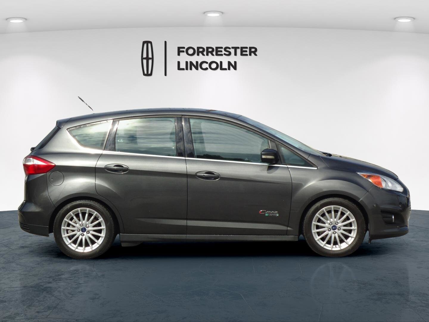 2015 Ford C-Max Energi SEL photo 2