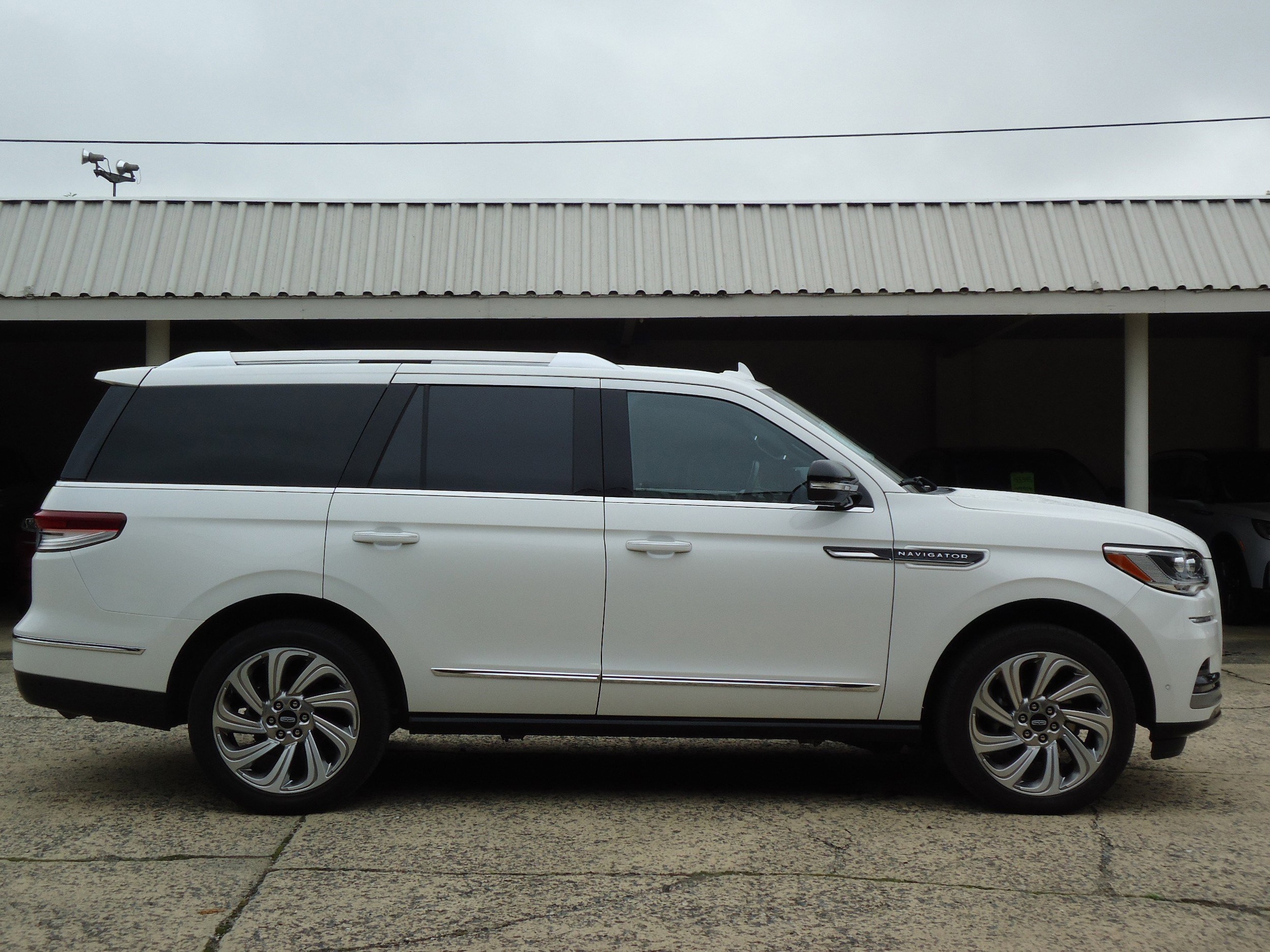 Used 2024 Lincoln Navigator Premiere with VIN 5LMJJ2NGXREL04514 for sale in Chambersburg, PA