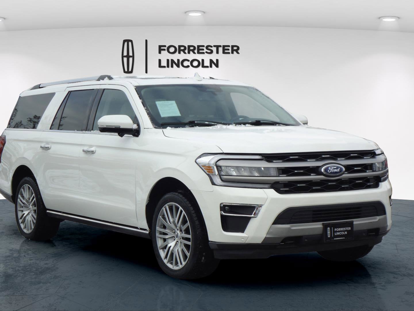2023 Ford Expedition Limited's photo