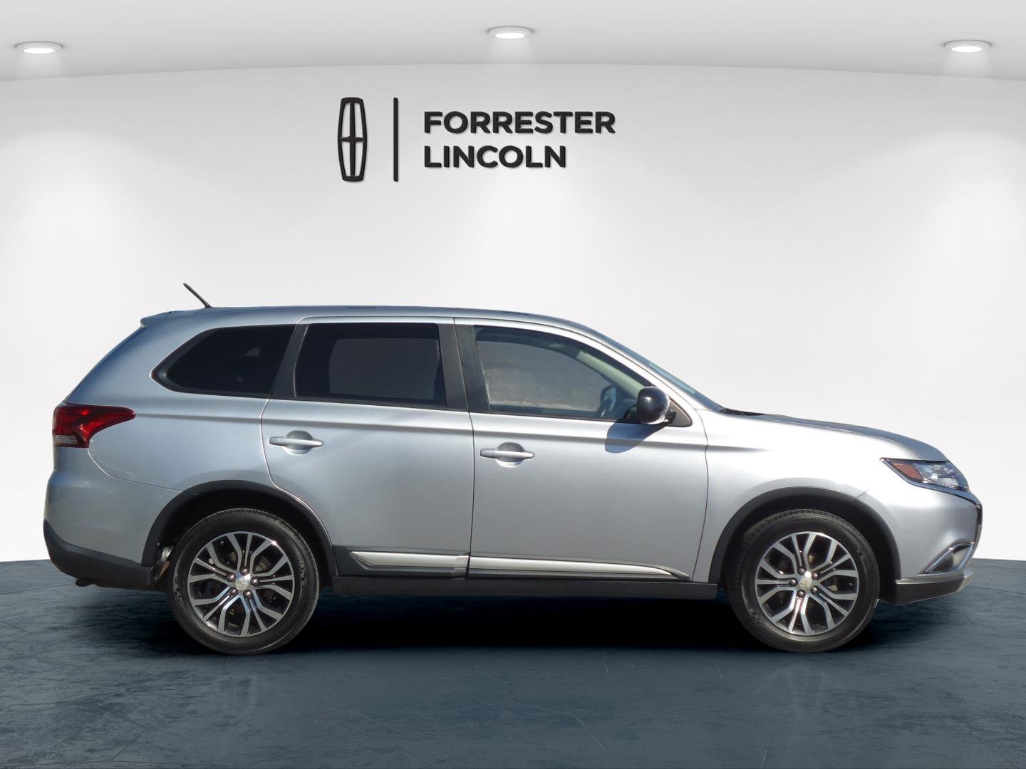 Used 2016 Mitsubishi Outlander ES with VIN JA4AZ3A38GZ019559 for sale in Chambersburg, PA