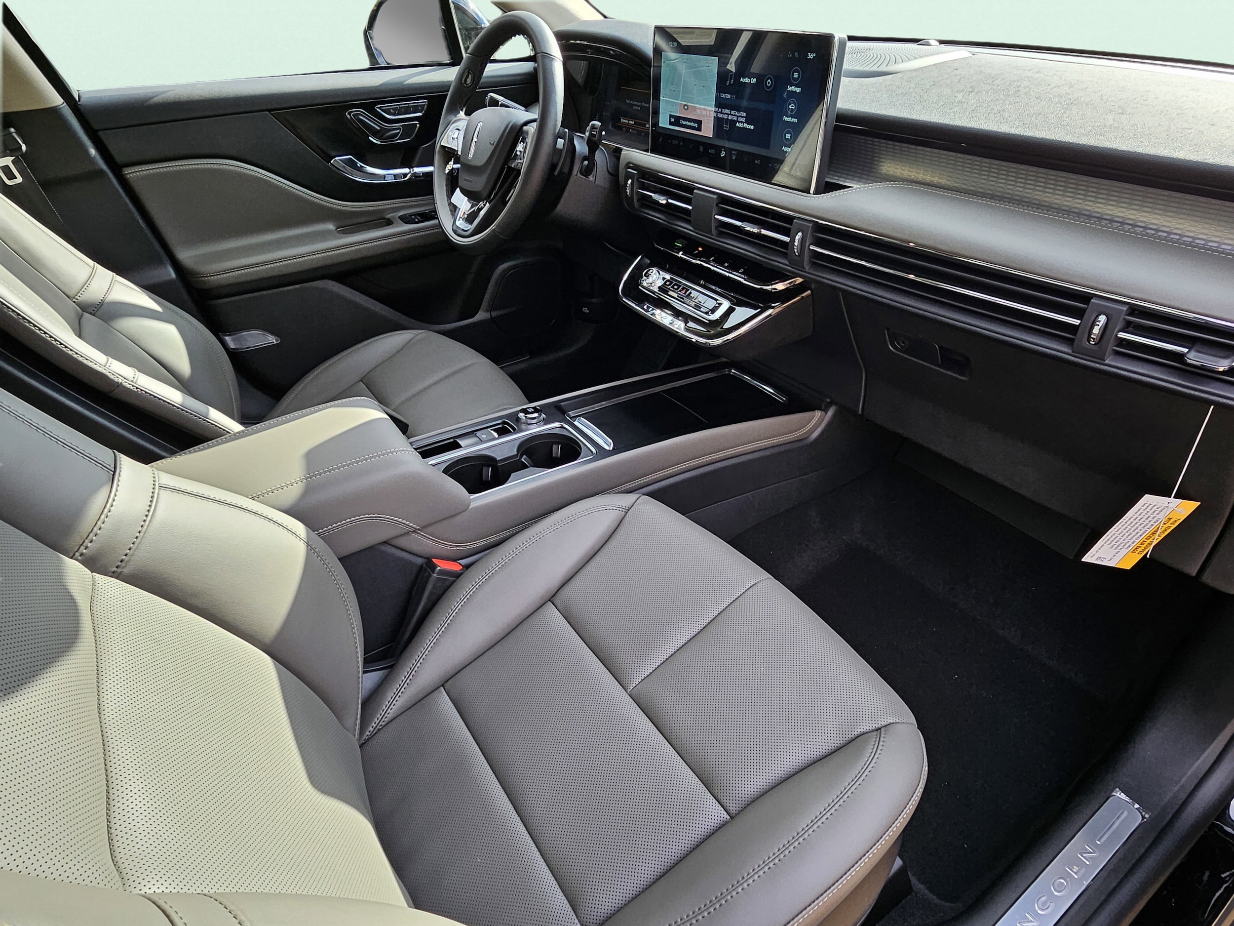 2026 Lincoln Corsair Premiere - Photo 15
