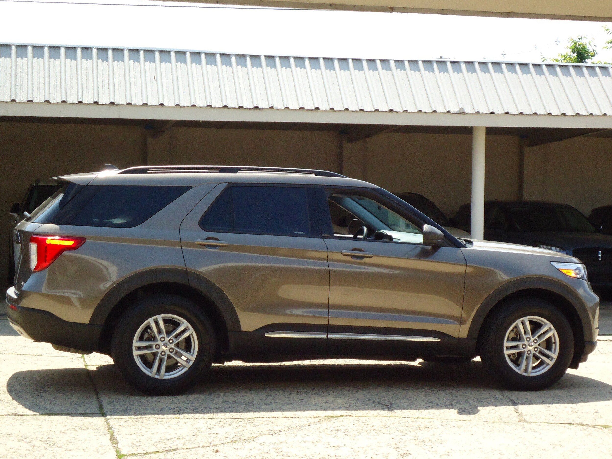 Used 2021 Ford Explorer XLT with VIN 1FMSK8DH6MGA53845 for sale in Chambersburg, PA