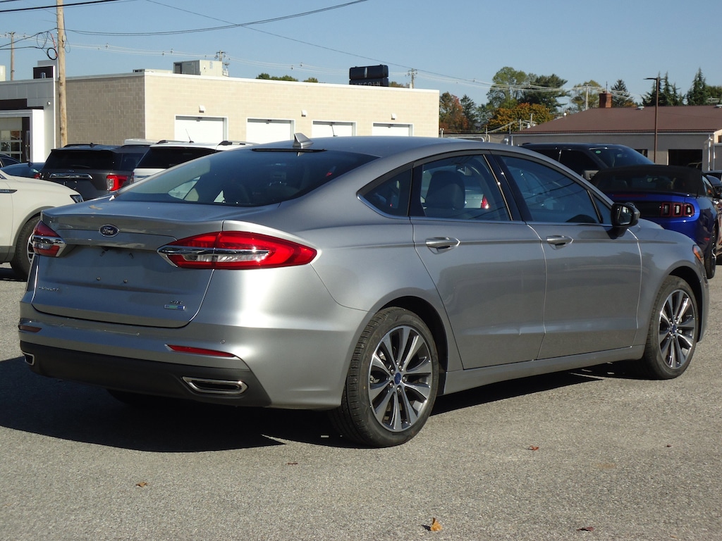Used 2020 Ford Fusion SE Sedan