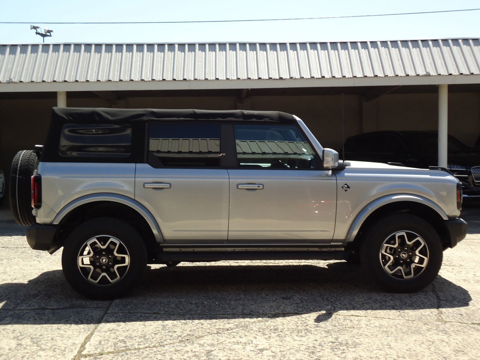 Used 2021 Ford Bronco 4-Door Outer Banks with VIN 1FMEE5BP8MLA61403 for sale in Chambersburg, PA