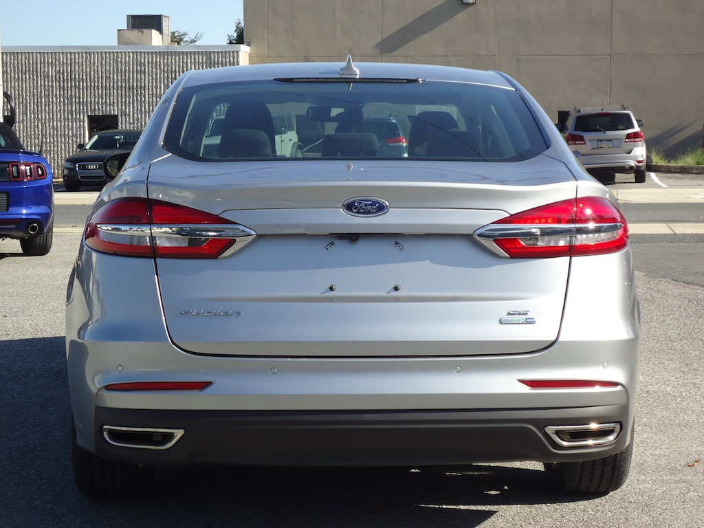 Used 2020 Ford Fusion SE Sedan