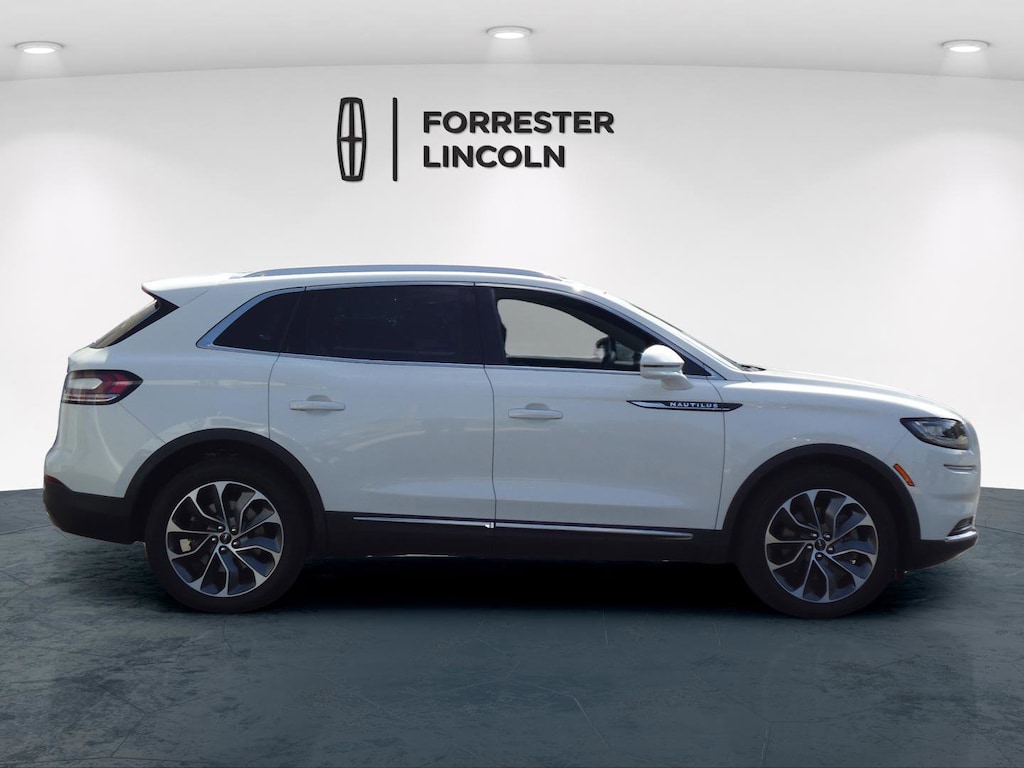 Used 2022 Lincoln Nautilus Reserve SUV