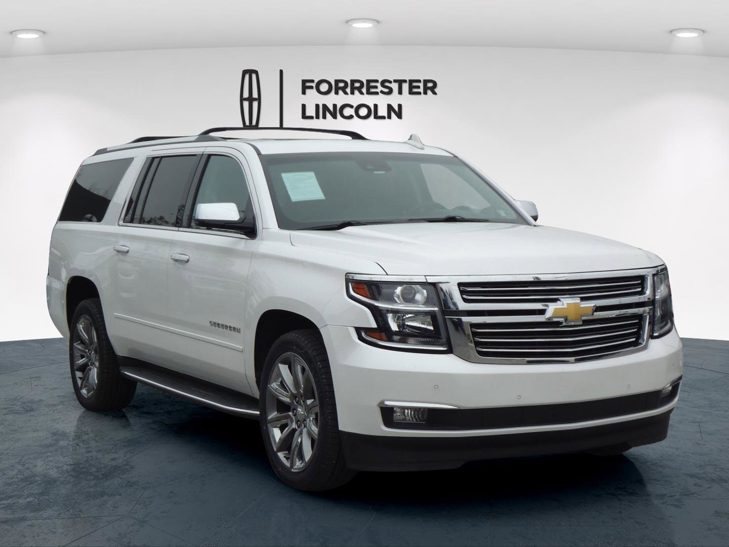 2017 Chevrolet Suburban Premier's photo