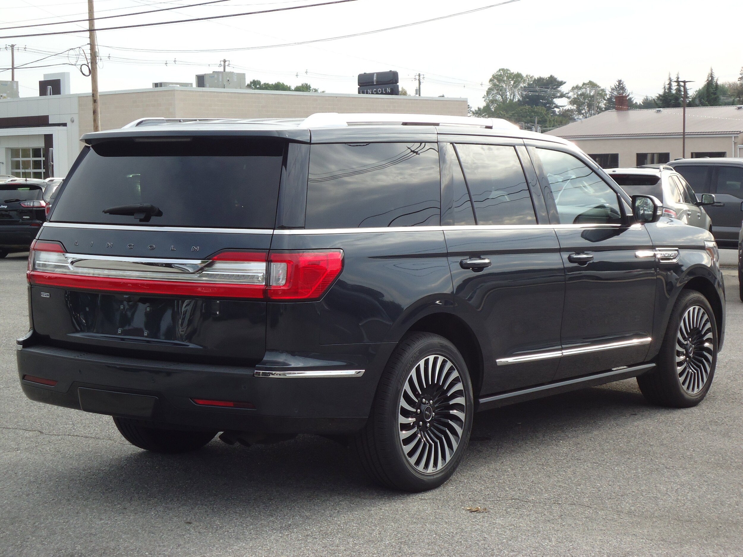 2021 Lincoln Navigator Black Label photo 3