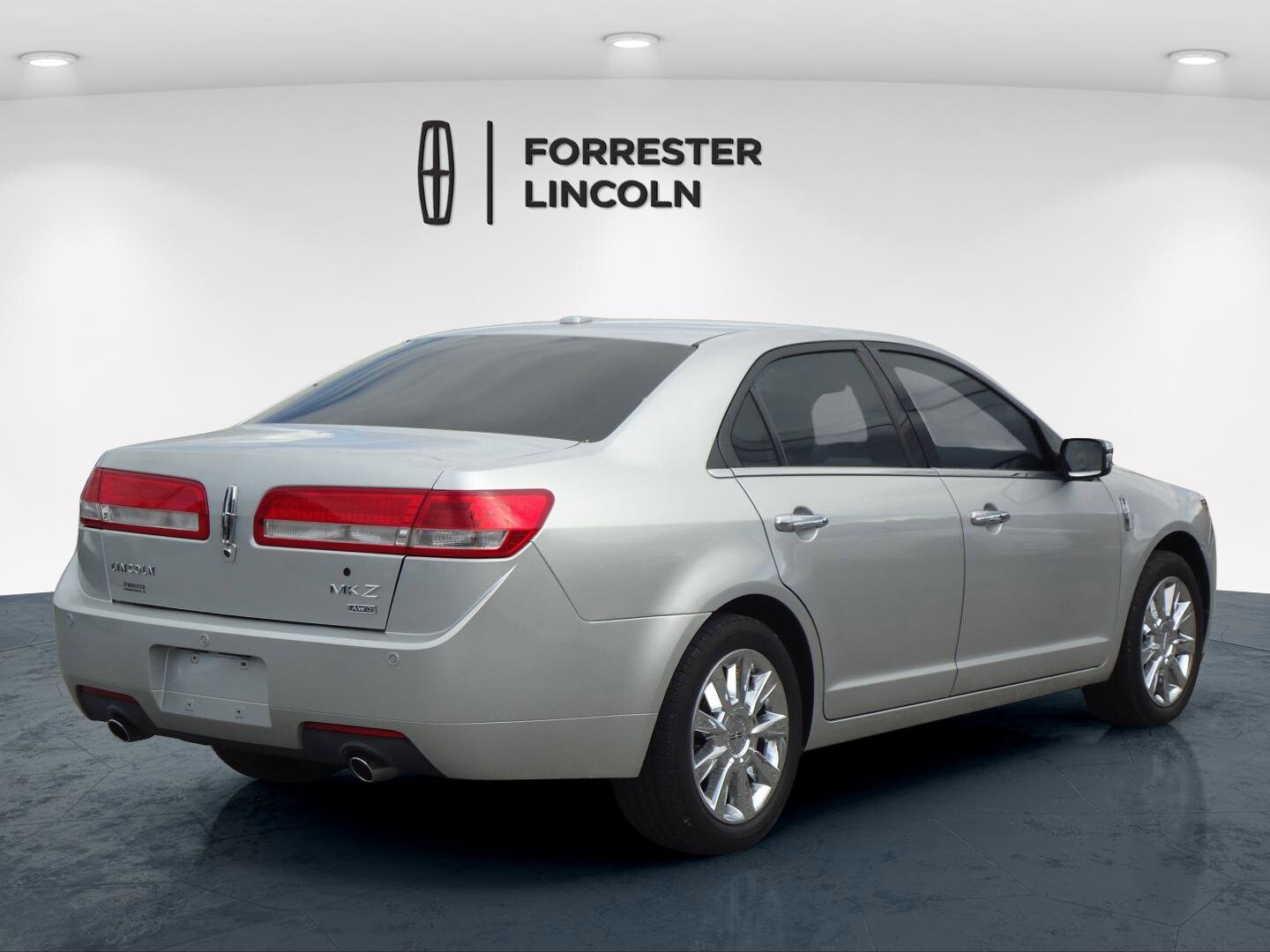 2011 Lincoln MKZ photo 3