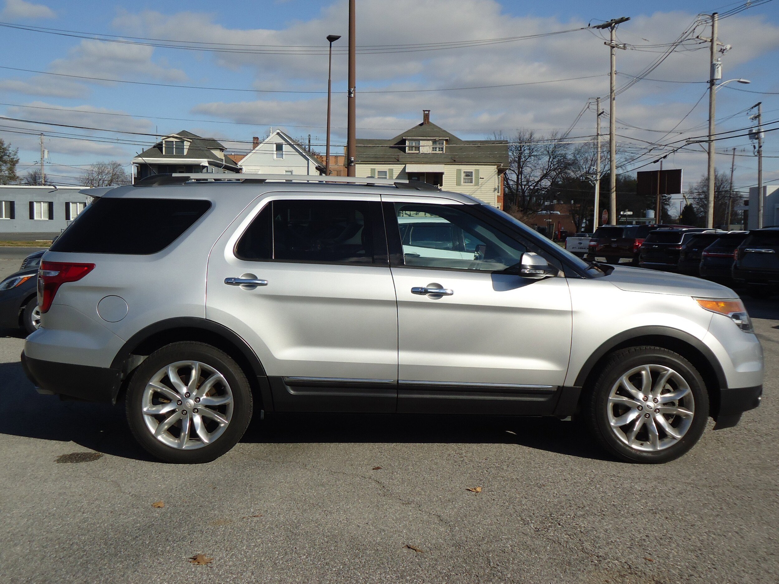 2013 Ford Explorer Limited photo 2
