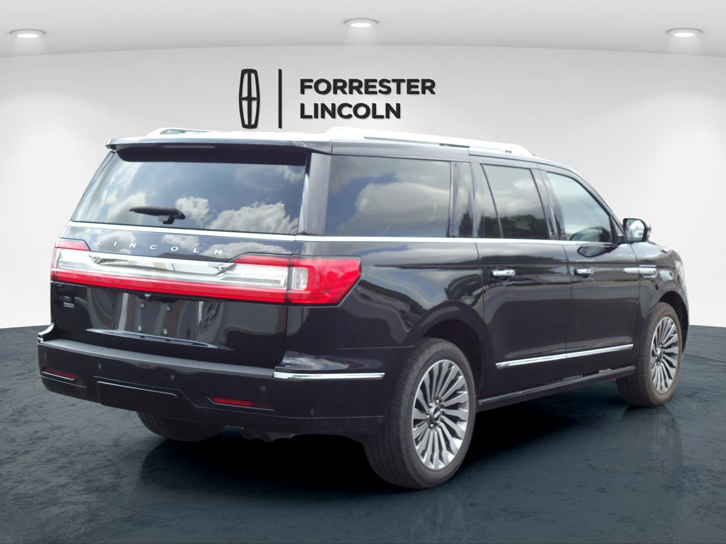 2018 Lincoln Navigator L Reserve photo 2