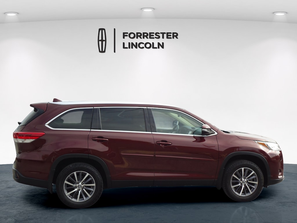 Used 2019 Toyota Highlander XLE SUV