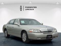 Used 2003 Lincoln Town Car Cartier Sedan For Sale in Chambersburg, PA