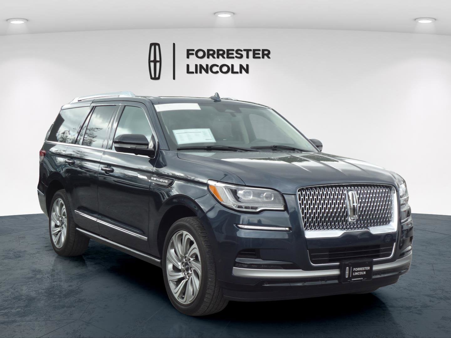 2024 Lincoln Navigator Reserve 4WD's photo