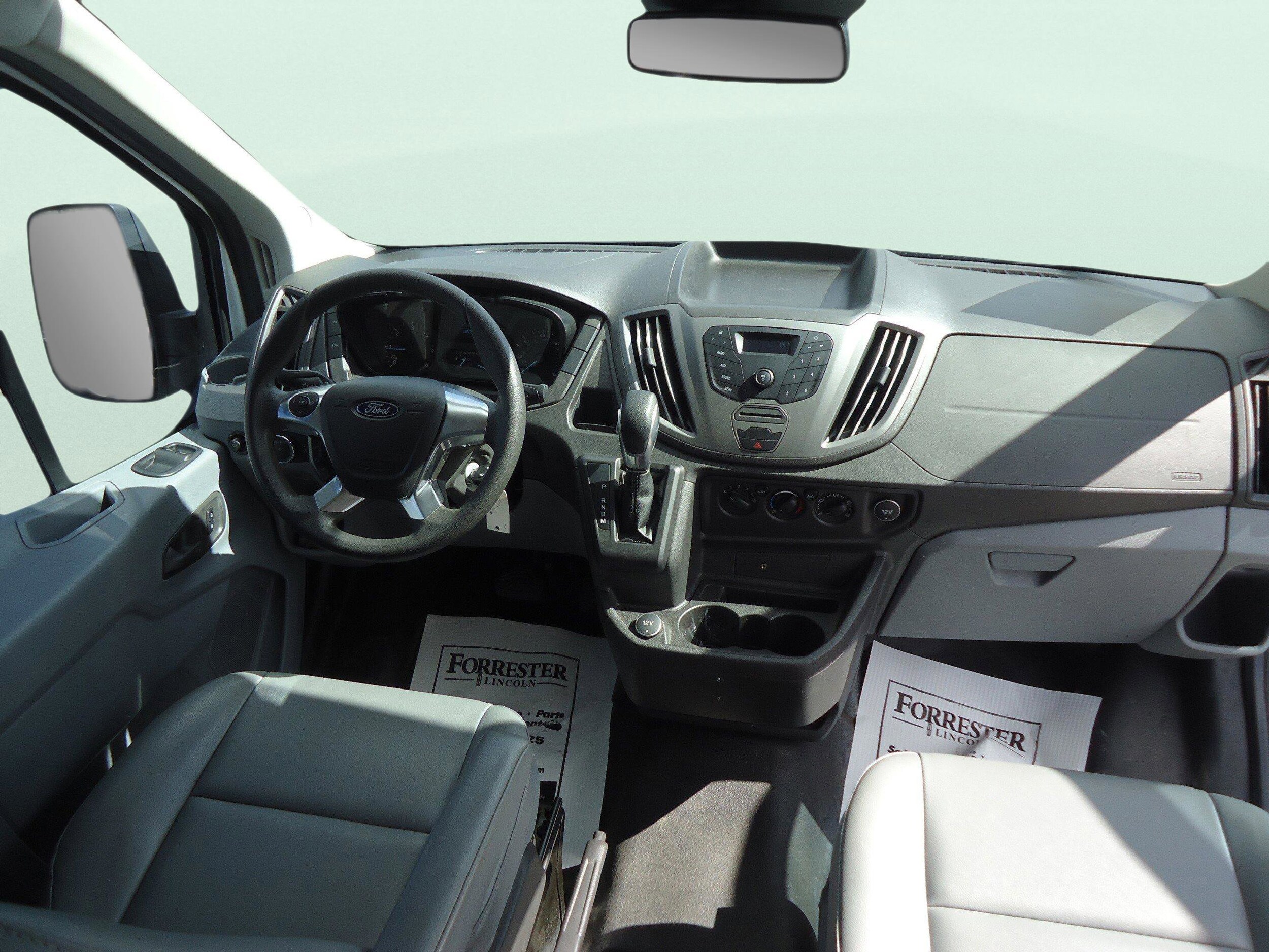 2017 Ford Transit Wagon XL - Photo 11