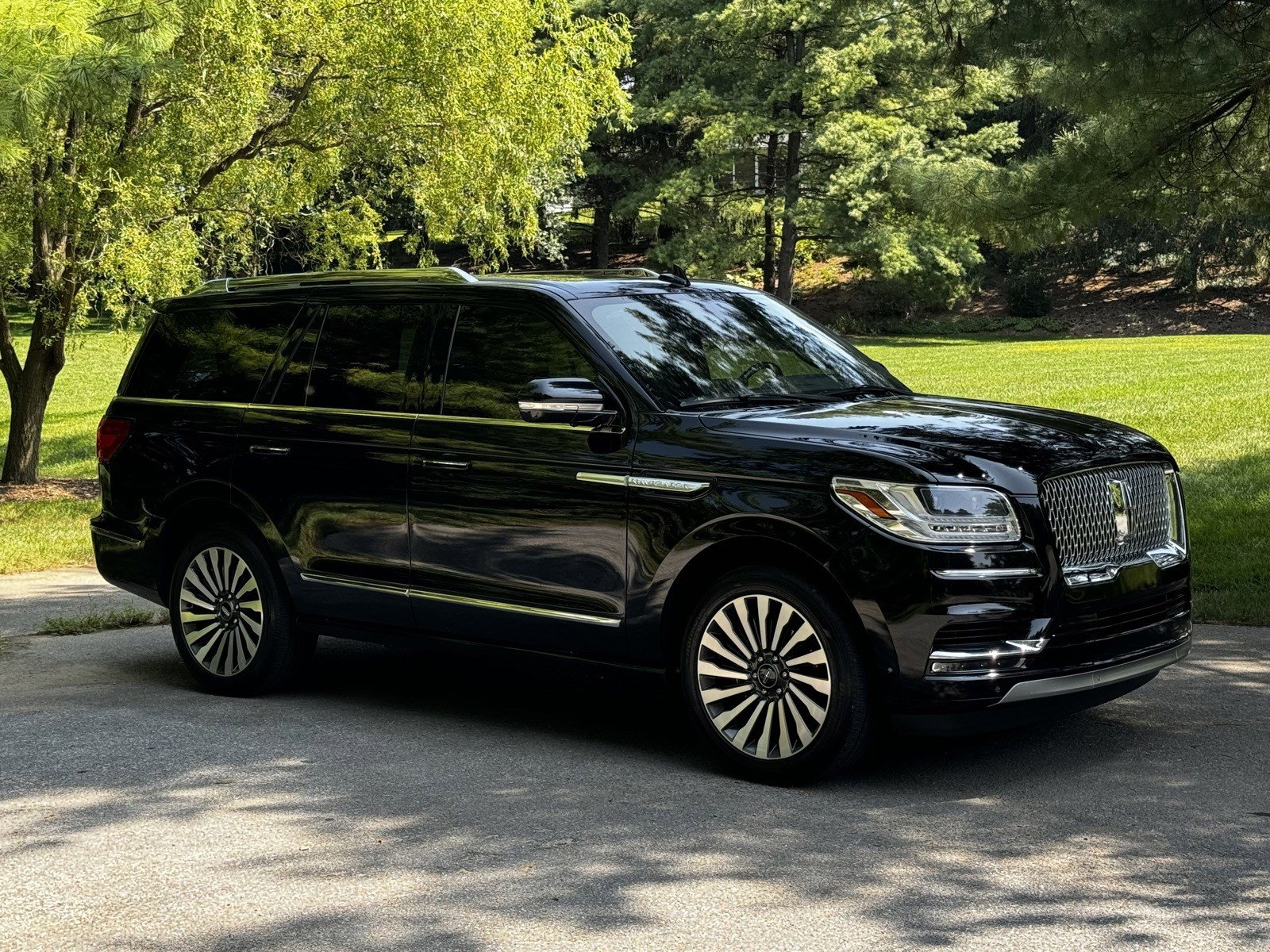 Used 2021 Lincoln Navigator Reserve with VIN 5LMJJ2LTXMEL17594 for sale in Chambersburg, PA