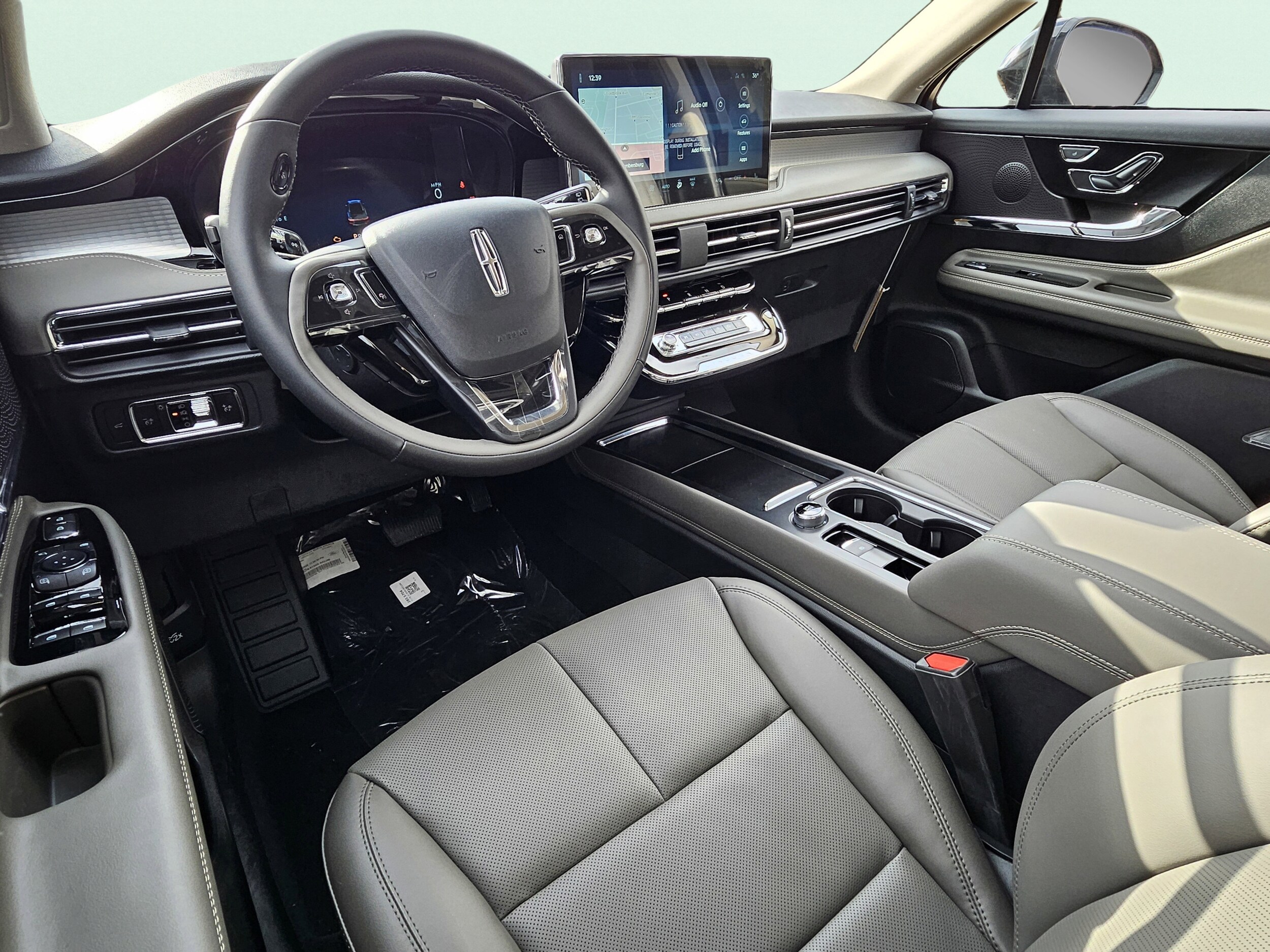 2026 Lincoln Corsair Premiere - Photo 17