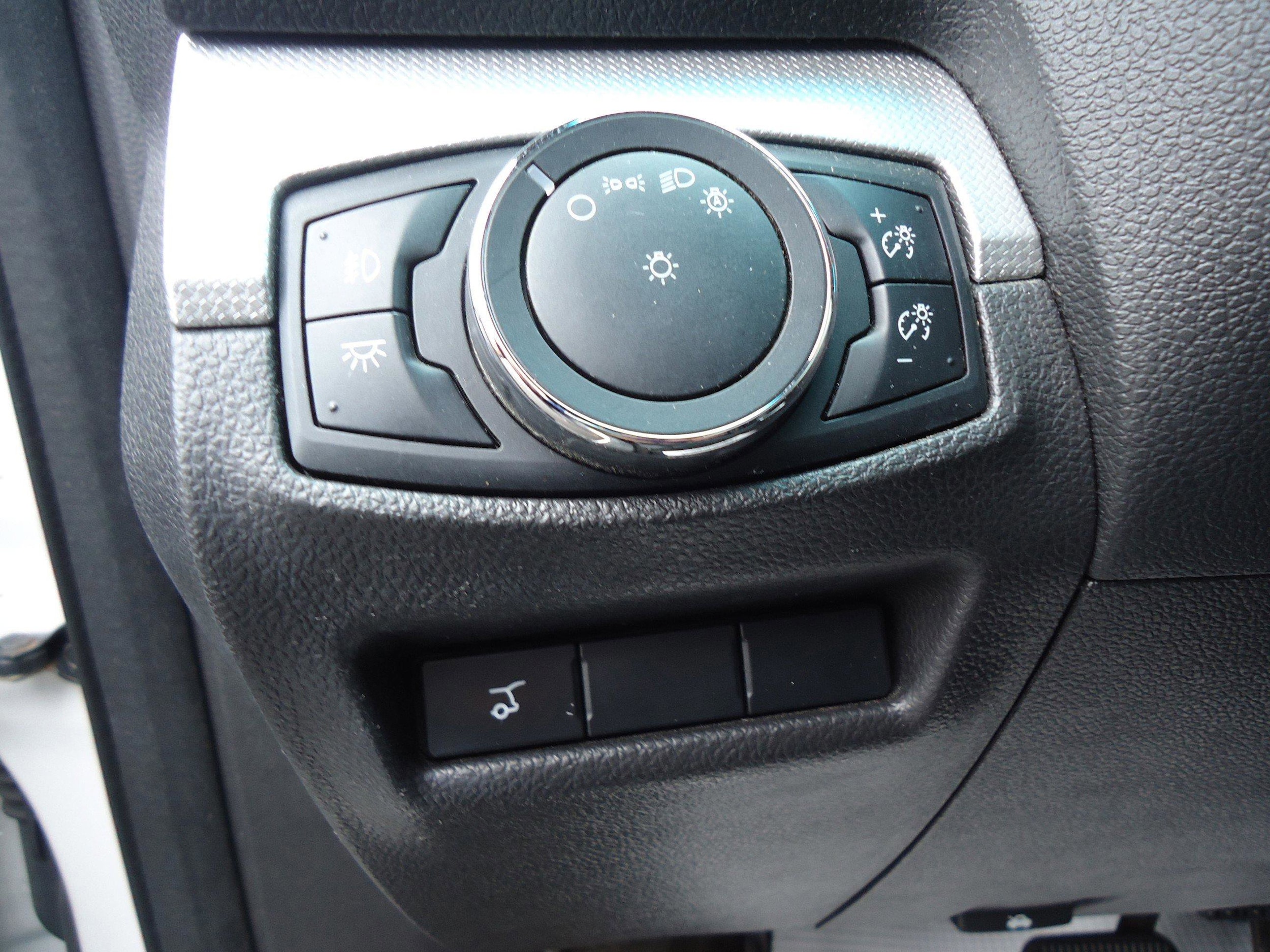 2015 Ford Explorer XLT - Photo 7