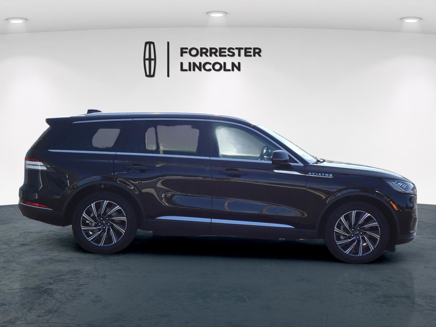2025 Lincoln Aviator Premiere photo 2