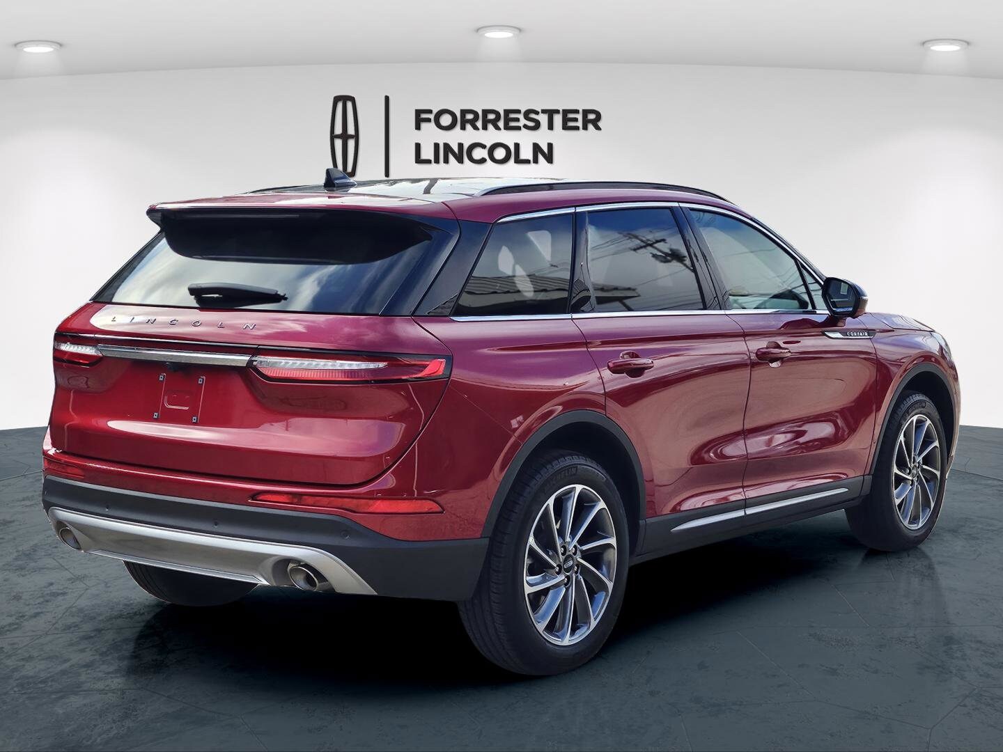 2025 Lincoln Corsair Premiere photo 3
