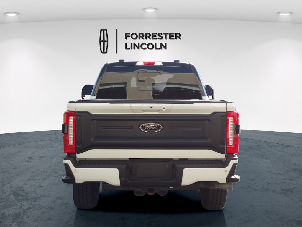 Used 2025 Ford F-250SD Lariat Truck