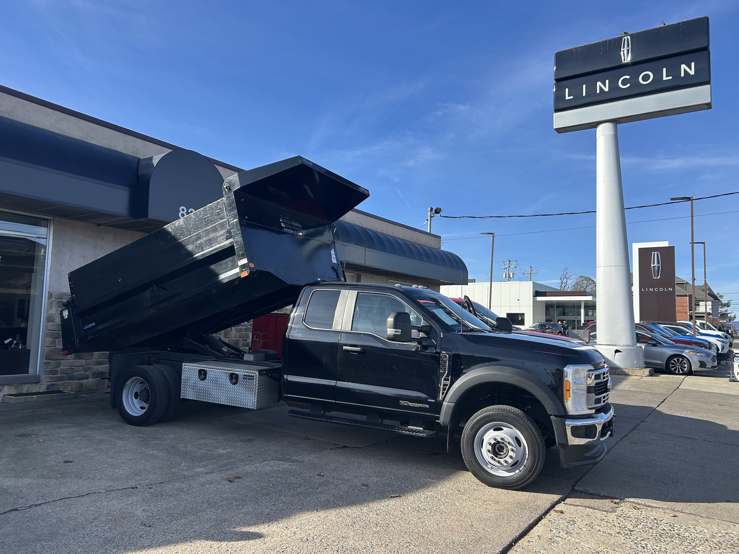 2023 Ford F-550 Super Duty Chassis Cab XL's photo