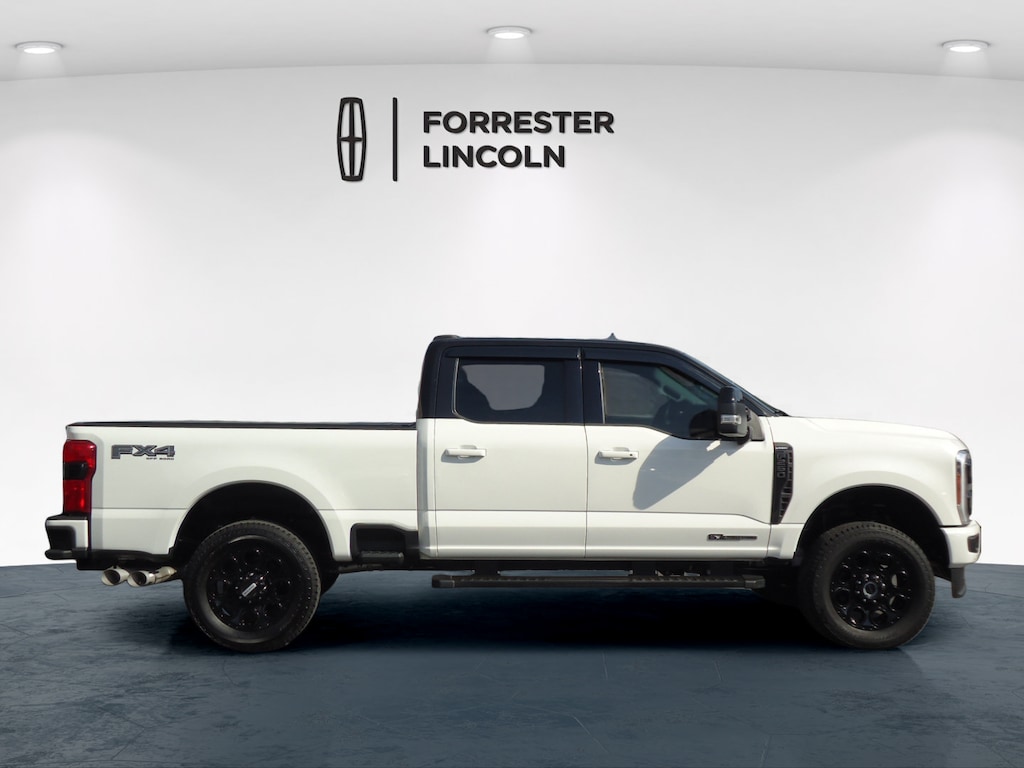 Used 2025 Ford F-250SD Lariat Truck
