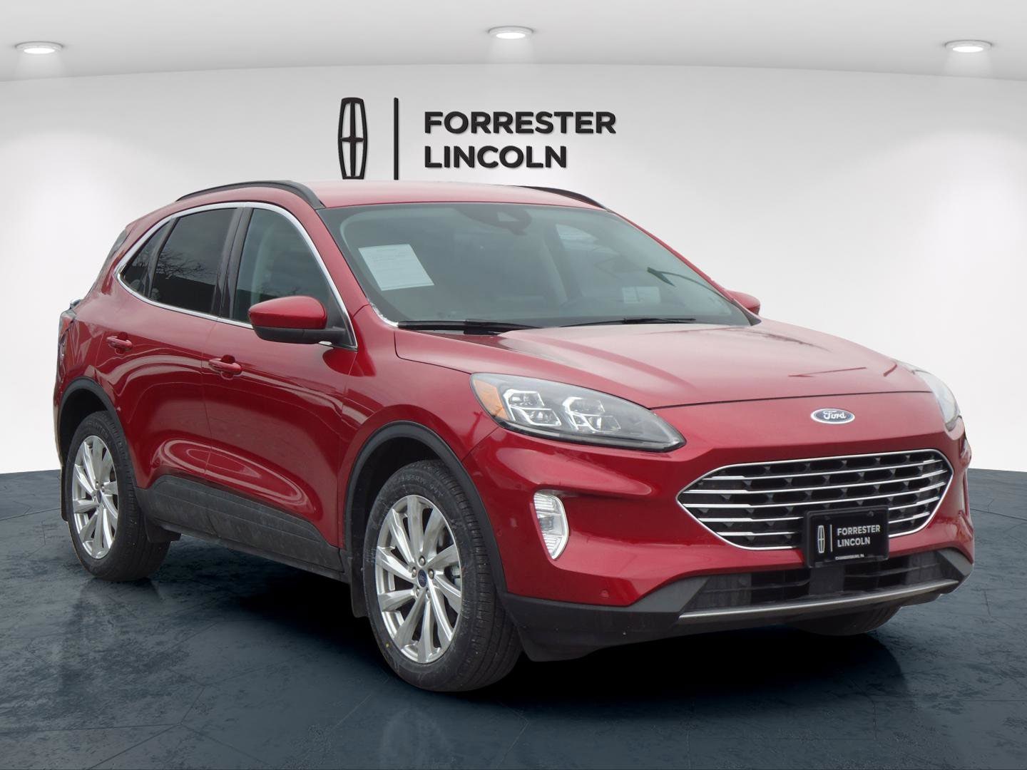 2022 Ford Escape Titanium's photo