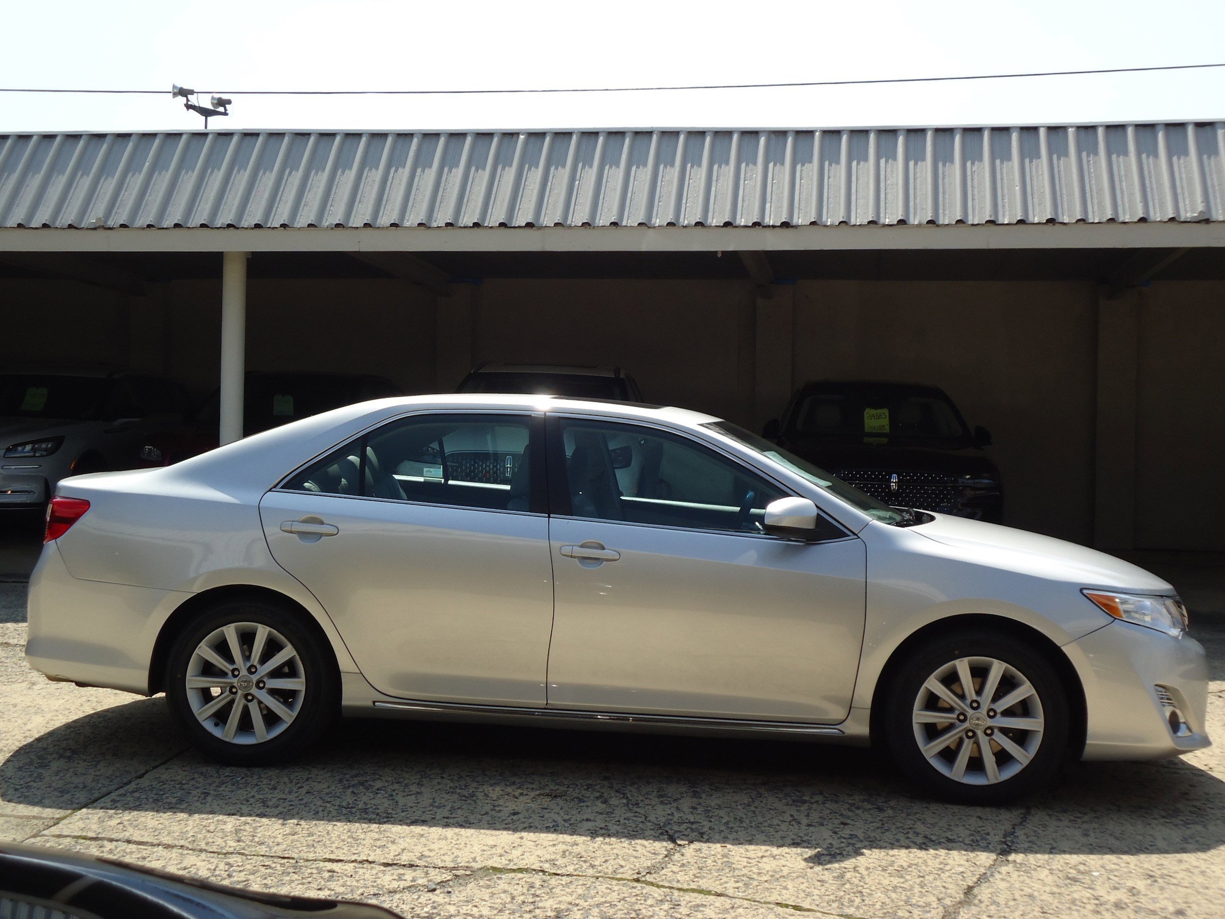 Used 2012 Toyota Camry XLE with VIN 4T1BF1FK3CU005577 for sale in Chambersburg, PA