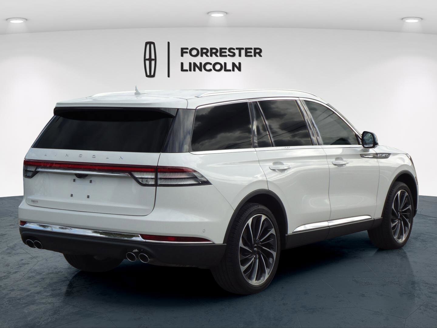 2024 Lincoln Aviator Reserve photo 3