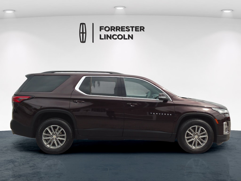 Used 2023 Chevrolet Traverse LT SUV