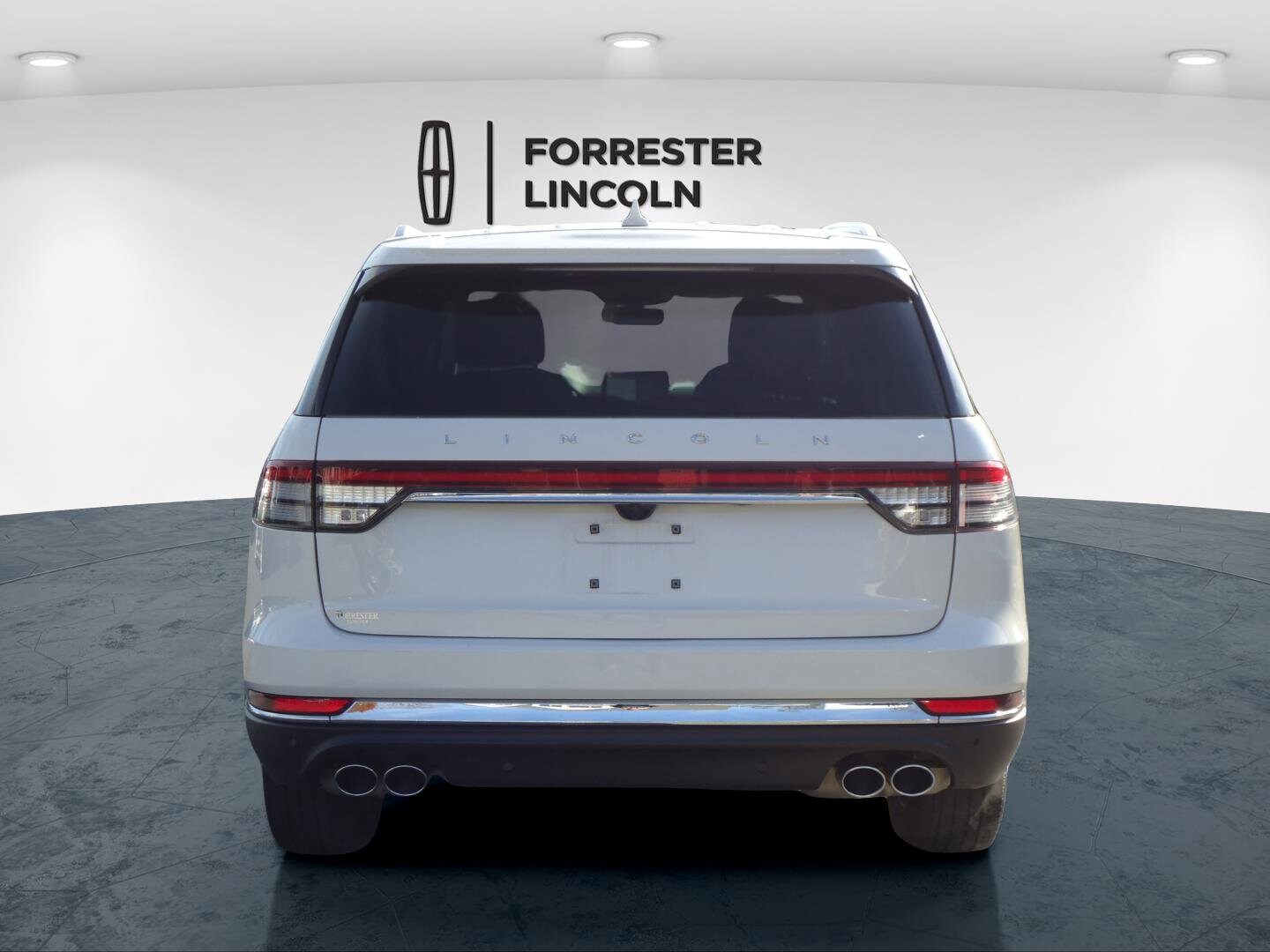 2022 Lincoln Aviator Standard photo 4