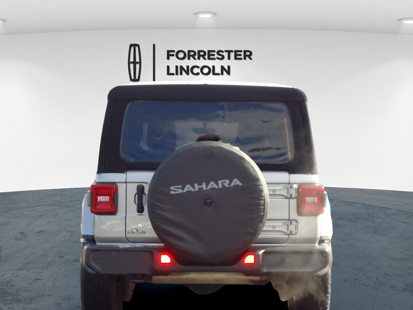 2019 Jeep Wrangler Unlimited Sahara photo 4