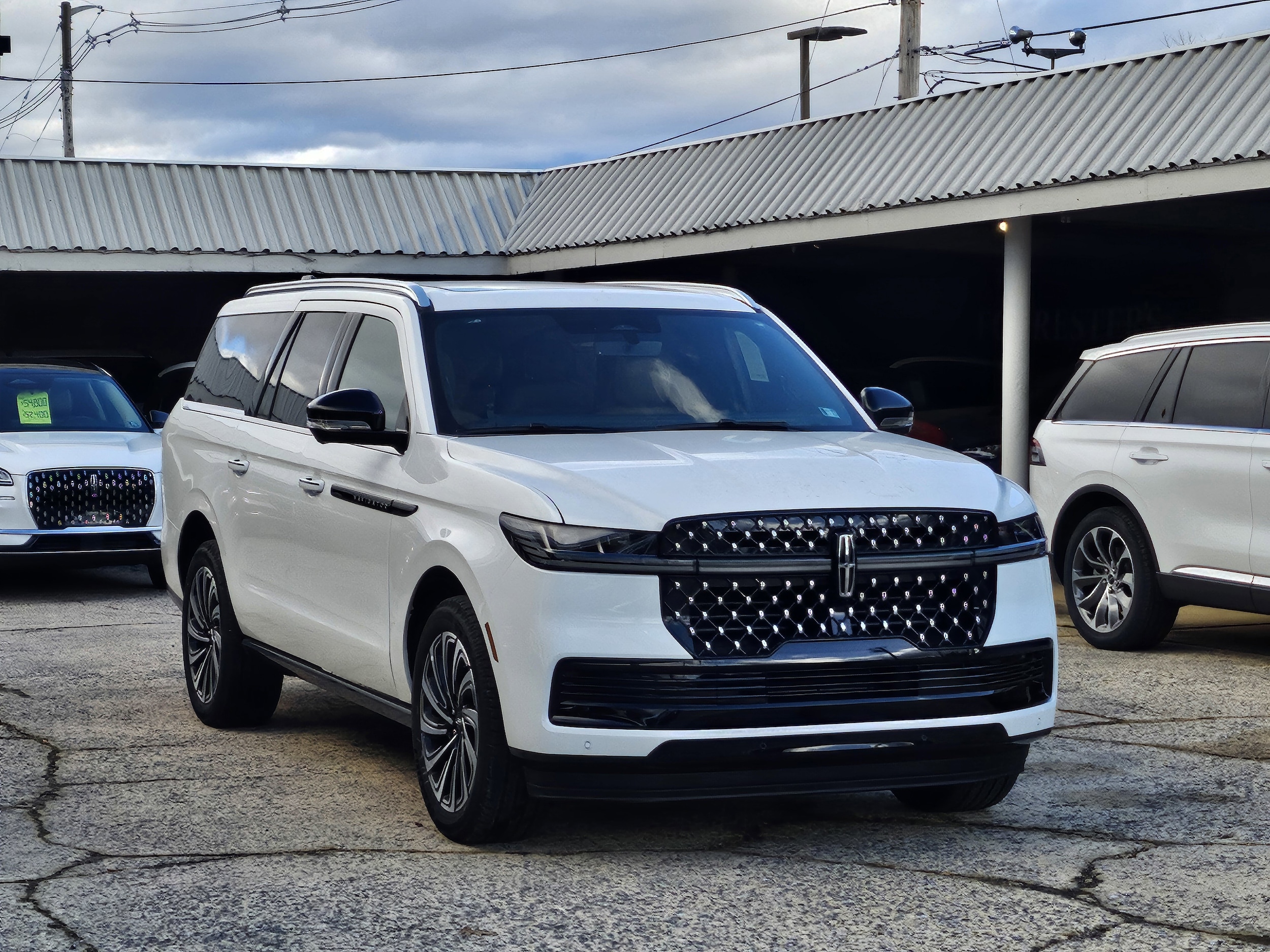 2025 Lincoln Navigator Black Label L's photo