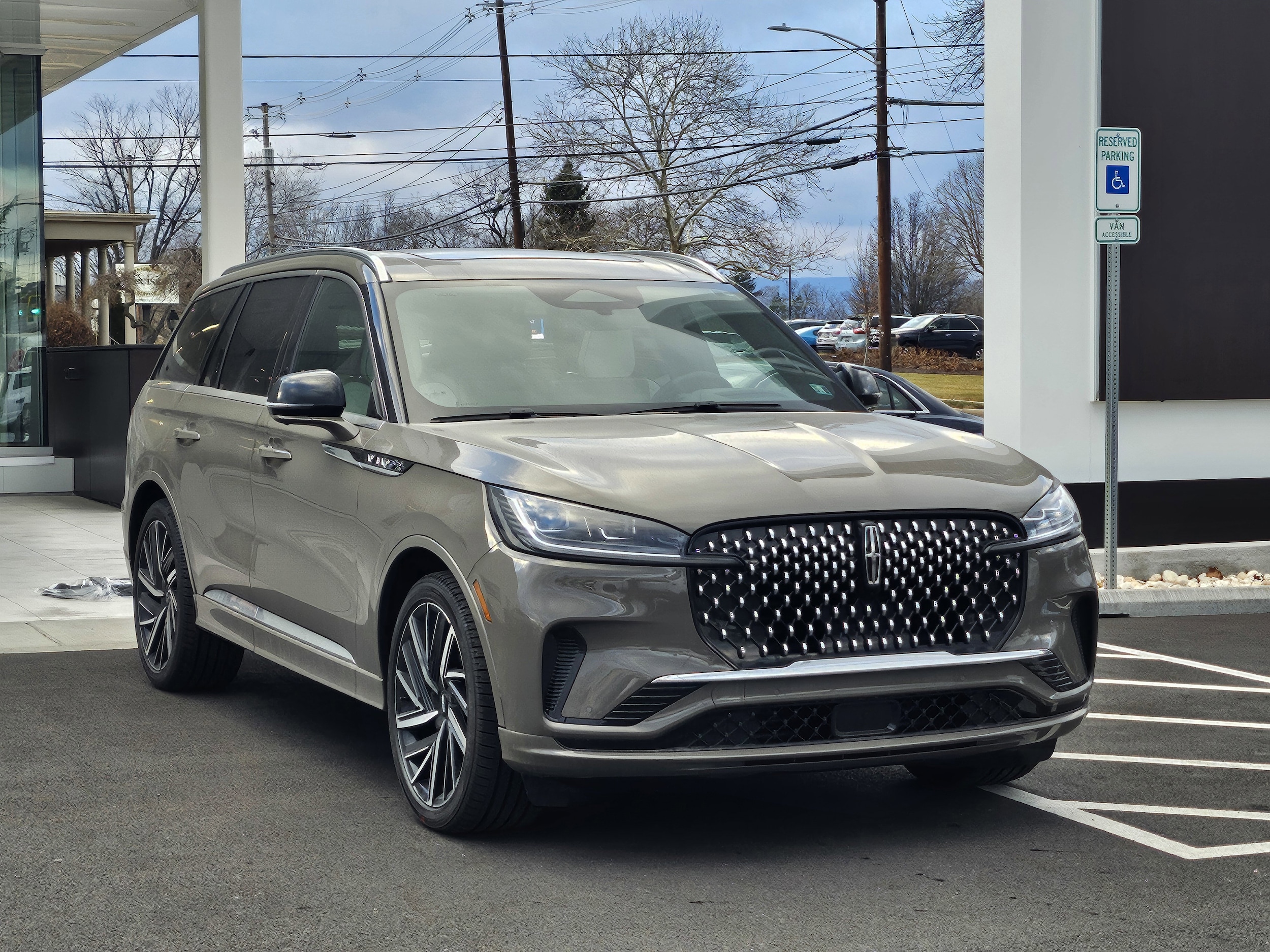 2026 Lincoln Aviator Black Label's photo