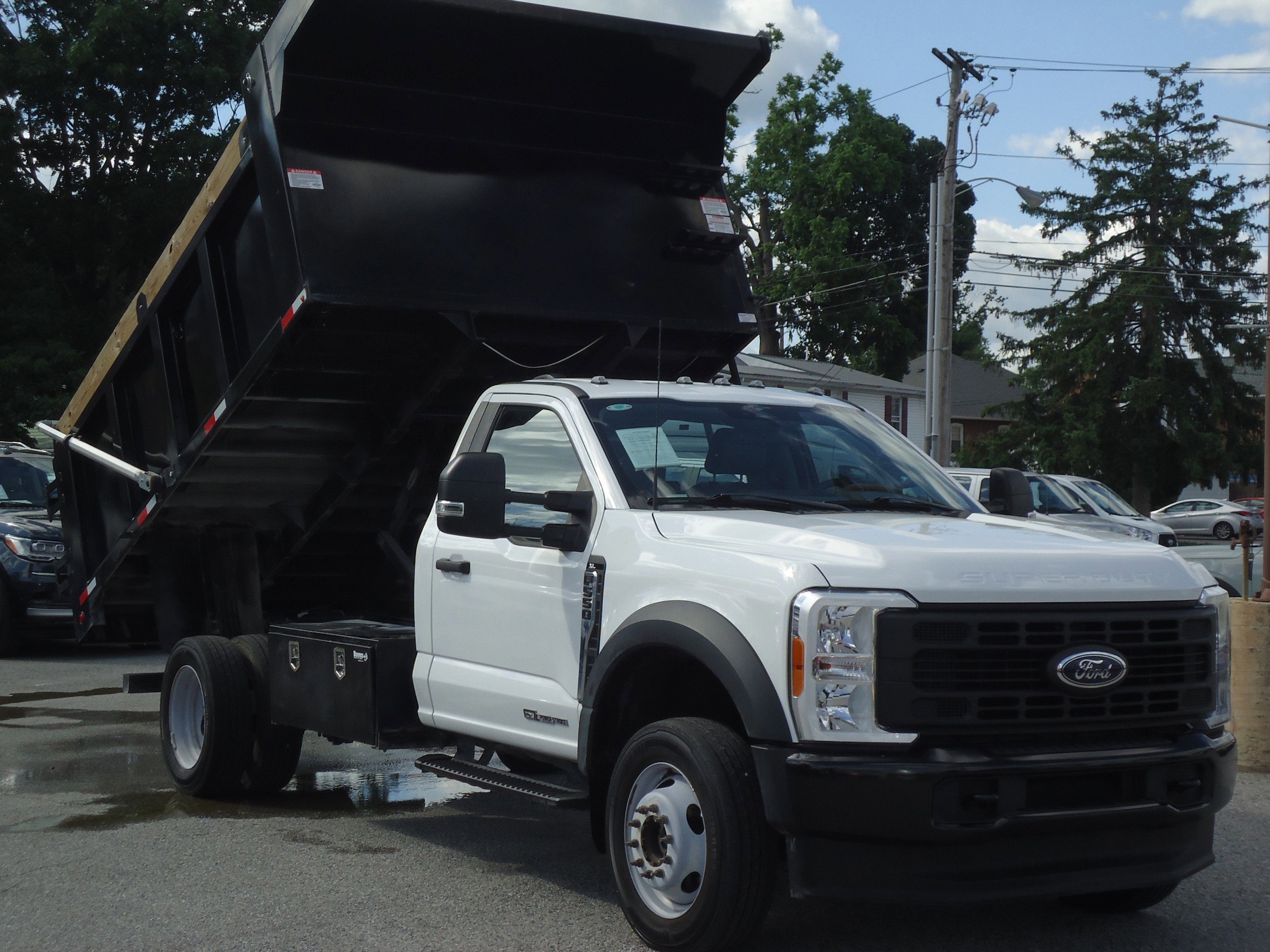 2023 Ford F-550 XL 4x4 Regular Cab 169-In DRW's photo