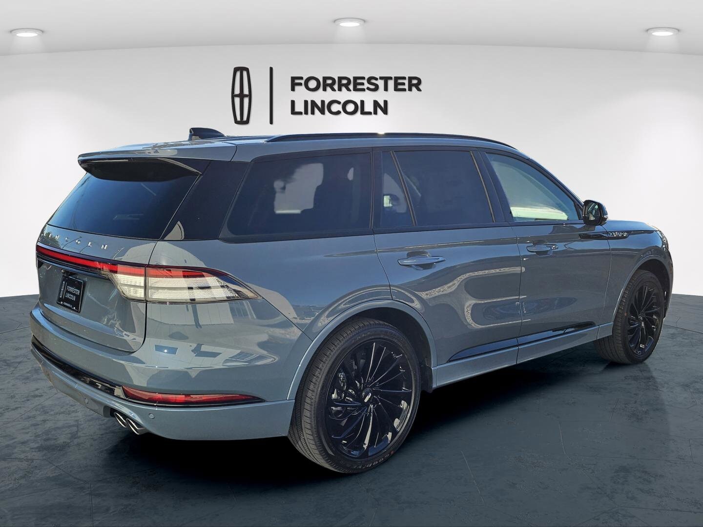 2025 Lincoln Aviator Reserve photo 3