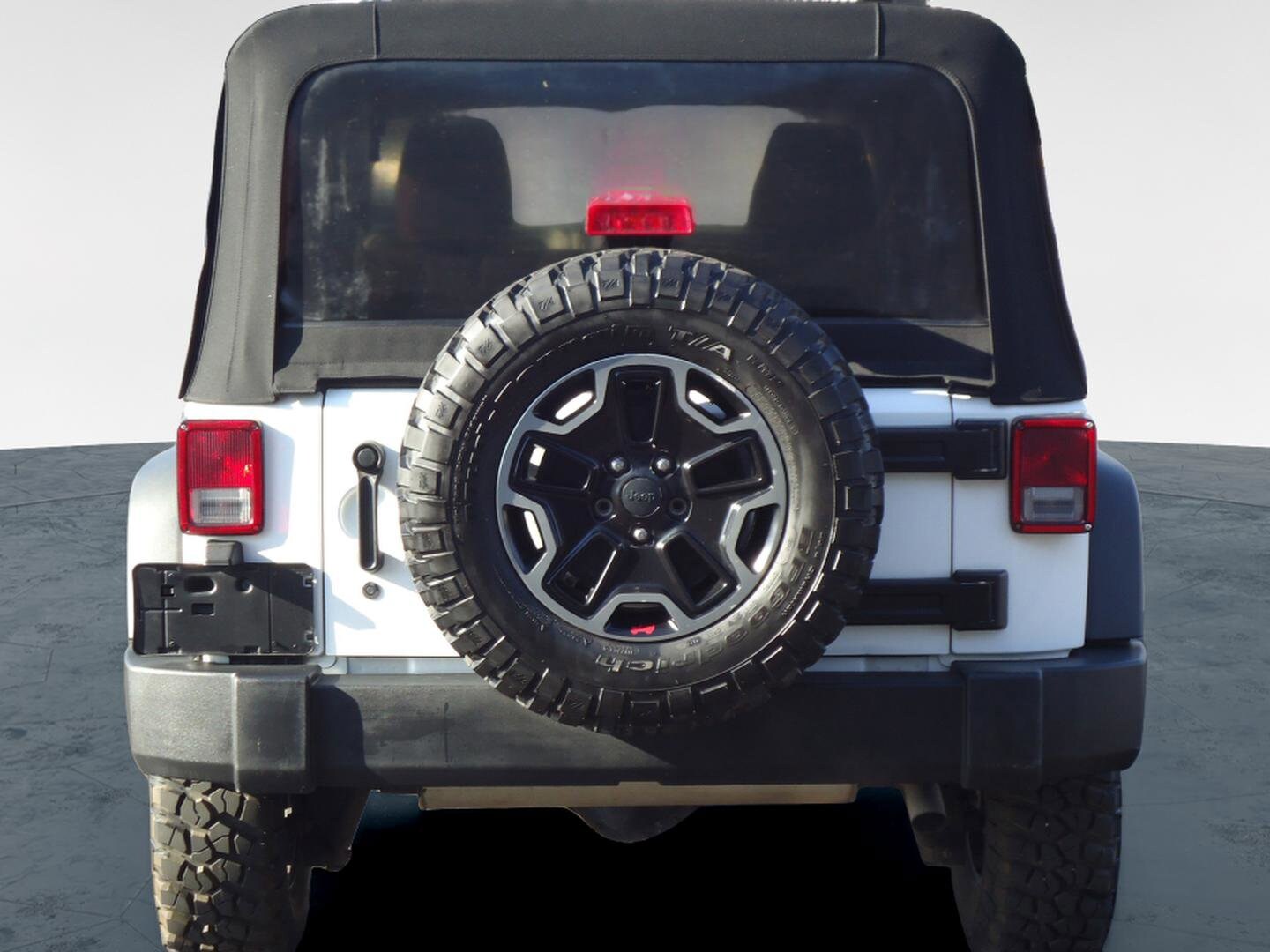 2017 Jeep Wrangler Unlimited Sport photo 4