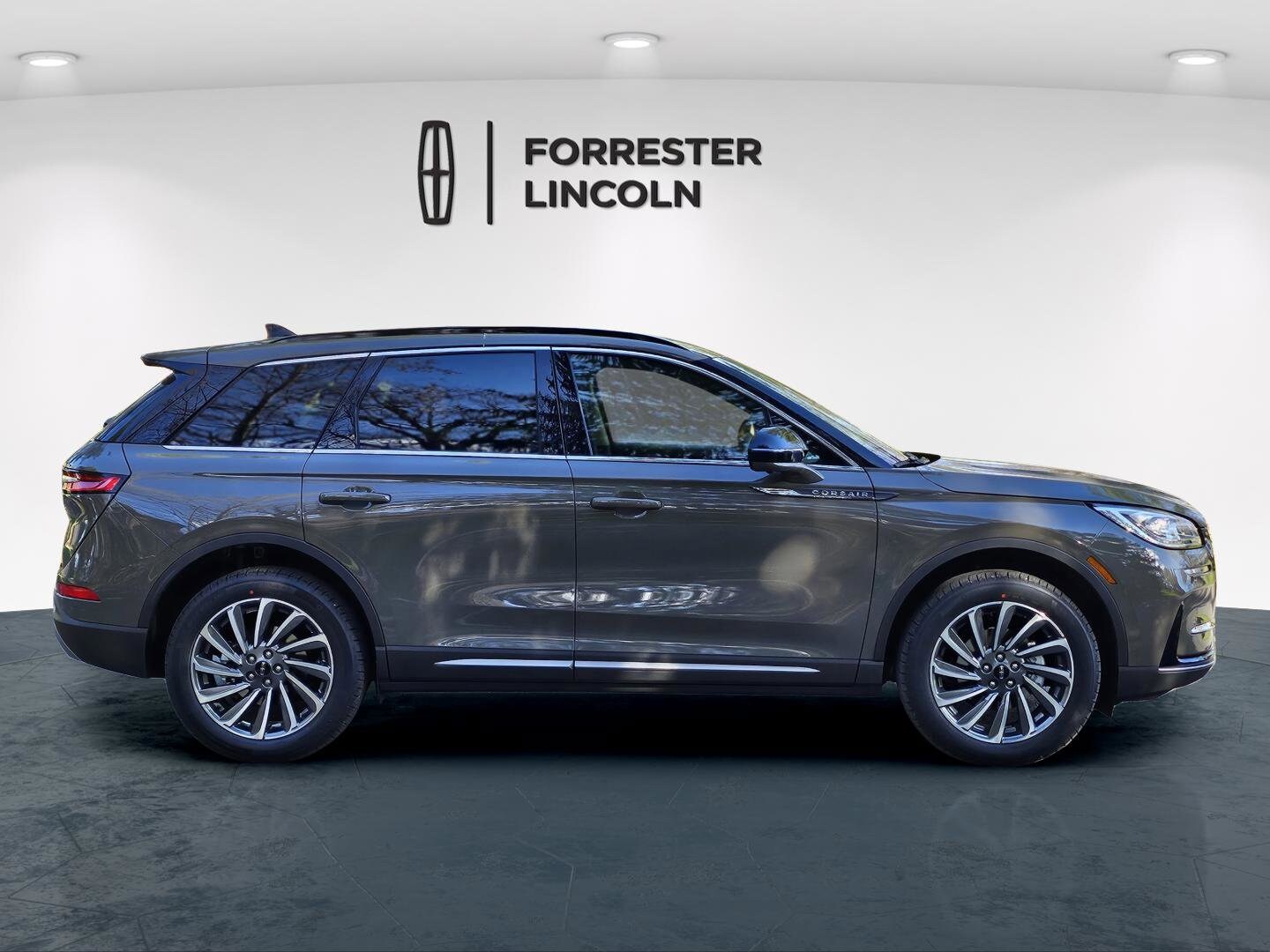 2025 Lincoln Corsair Reserve photo 2