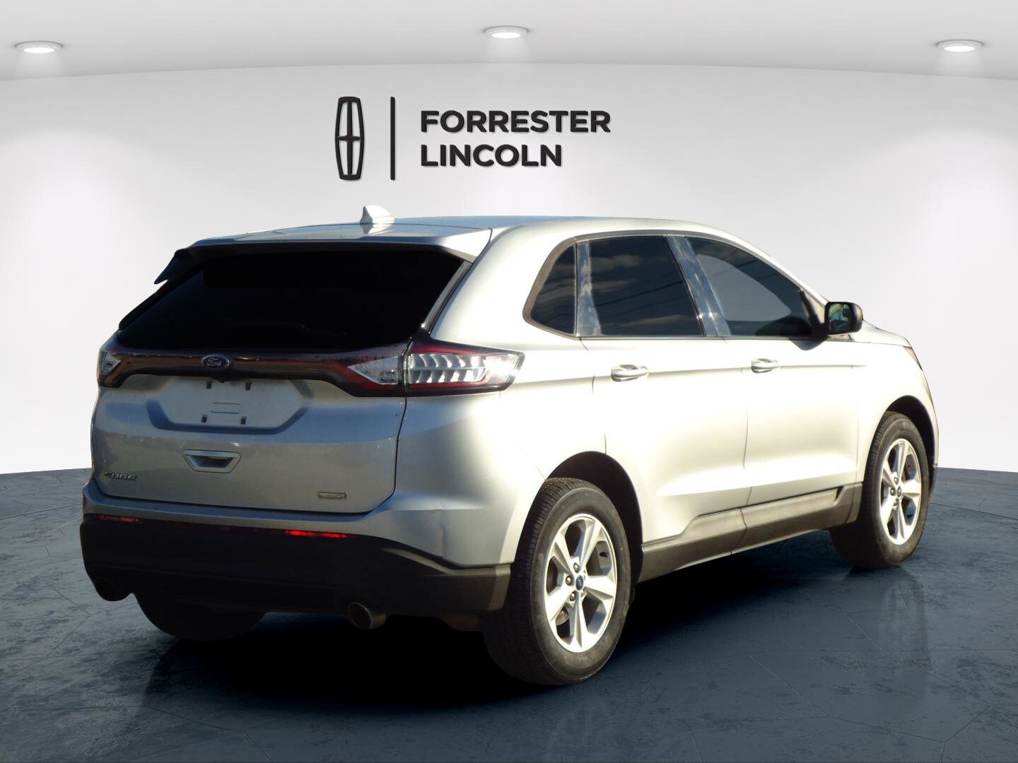2018 Ford Edge SE photo 3