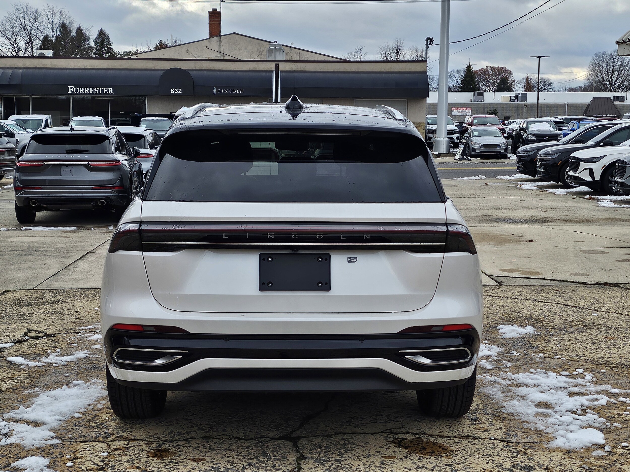 2026 Lincoln Nautilus Reserve photo 3