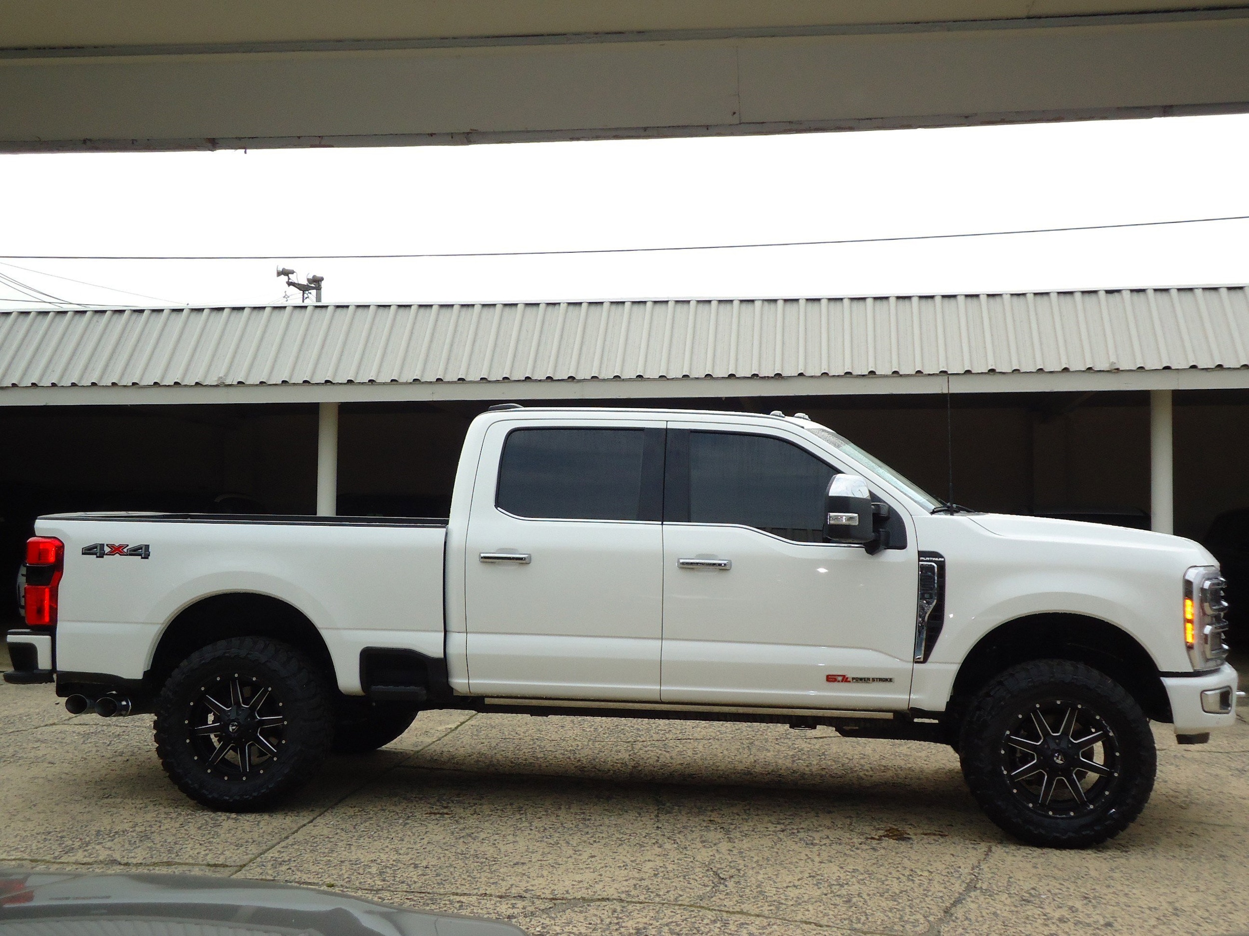 Used 2023 Ford F-250 Super Duty Platinum with VIN 1FT8W2BMXPEC74929 for sale in Chambersburg, PA