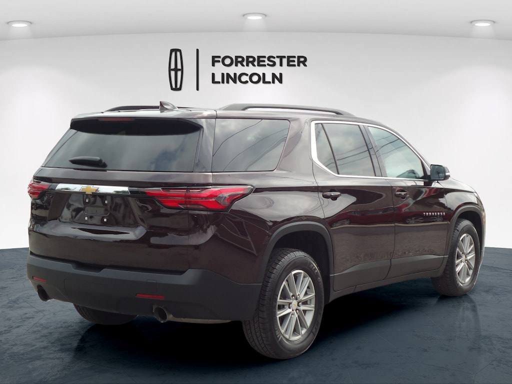 Used 2023 Chevrolet Traverse LT SUV