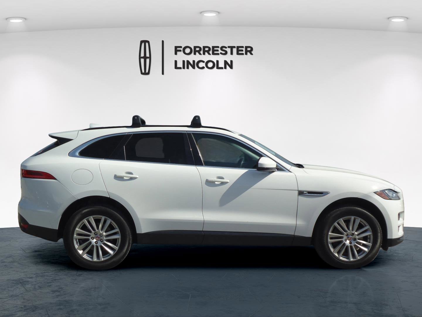 Used 2018 Jaguar F-PACE Prestige with VIN SADCK2EV7JA255283 for sale in Chambersburg, PA